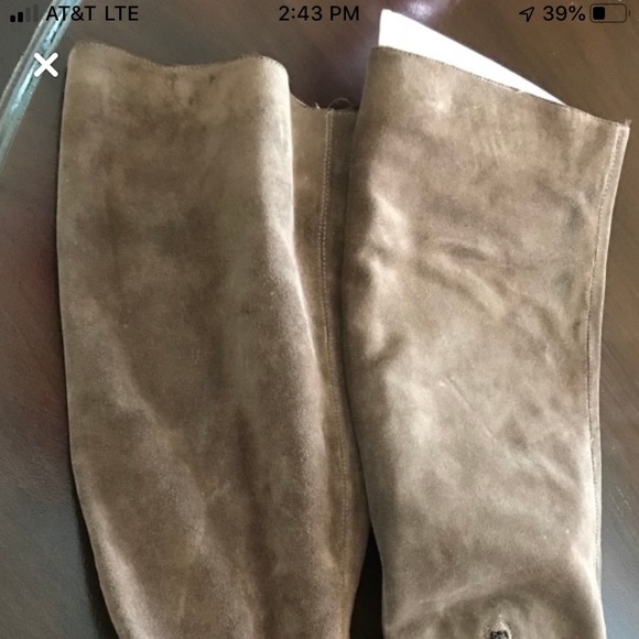 Tall boots - Picture 5 of 5